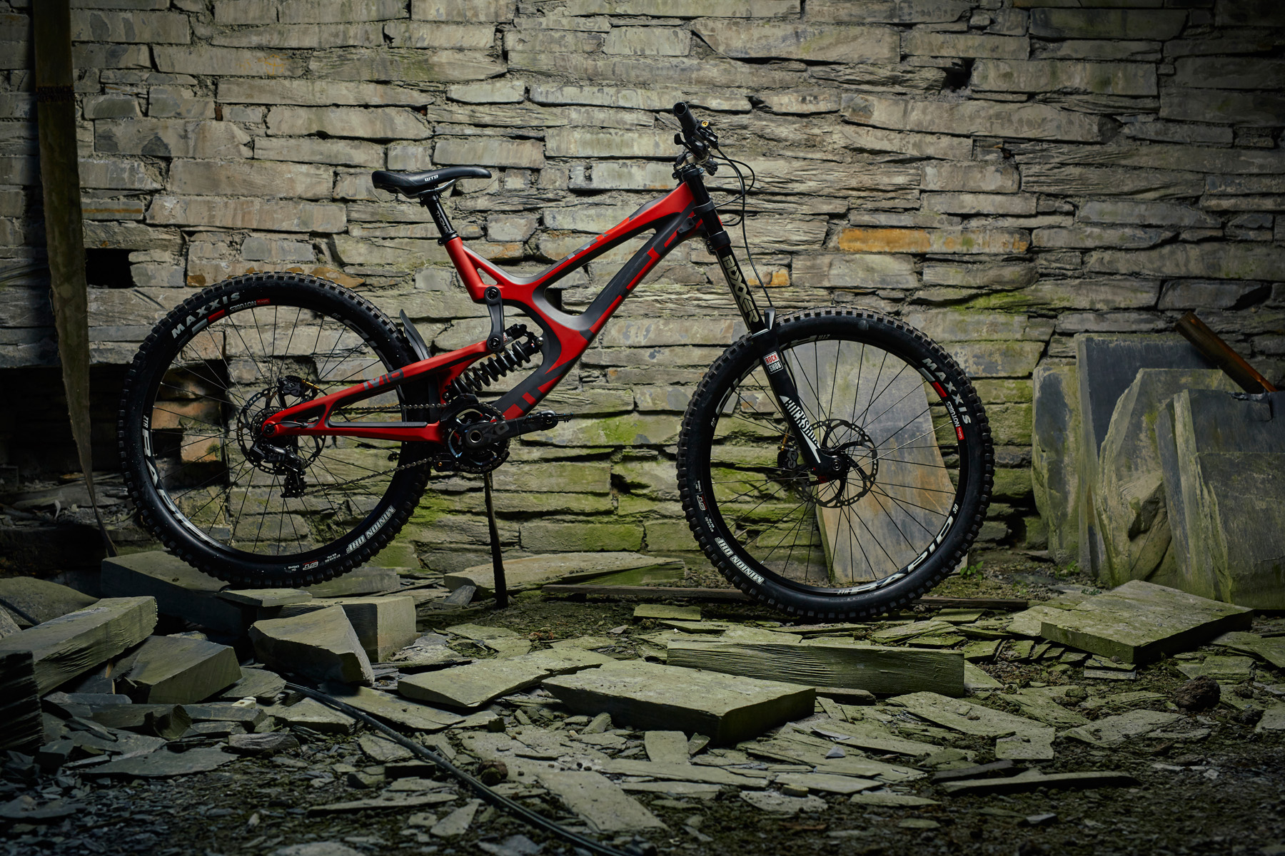 Intense M16 C |